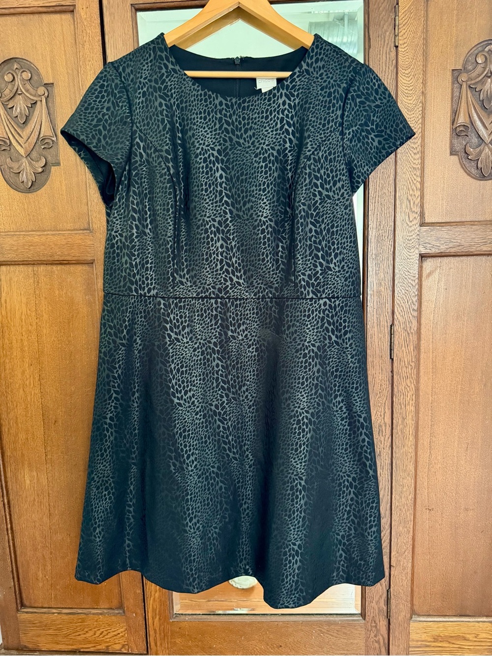 Chico’s Size 3 16/18 Black Animal Print Fit & Flare Dress Pockets